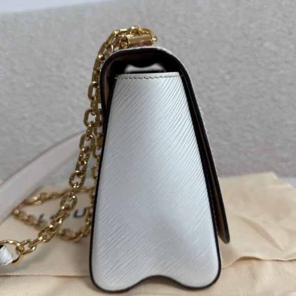 Authentic Louis Vuitton Twist MM - Picture 7 of 16